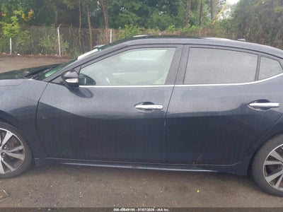 NISSAN MAXIMA
