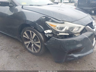 NISSAN MAXIMA