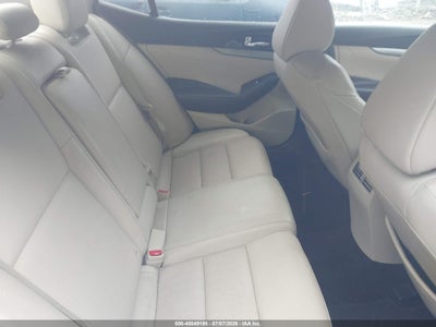 NISSAN MAXIMA