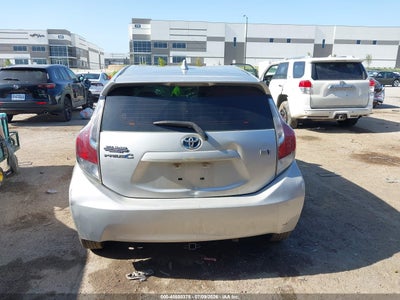TOYOTA PRIUS C