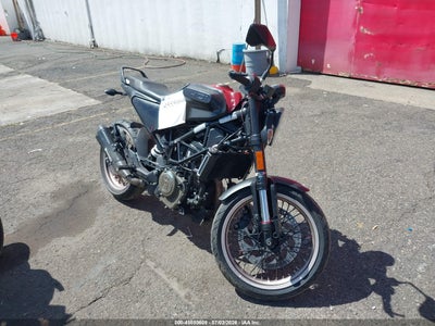 2020 Husqvarna Vitpilen 401/SVARTPILEN 401