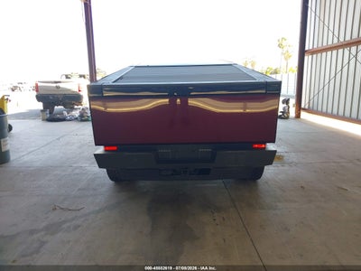 TESLA CYBERTRUCK