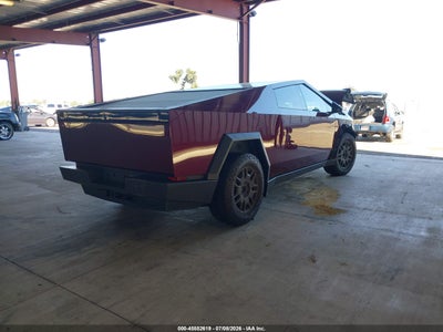 TESLA CYBERTRUCK