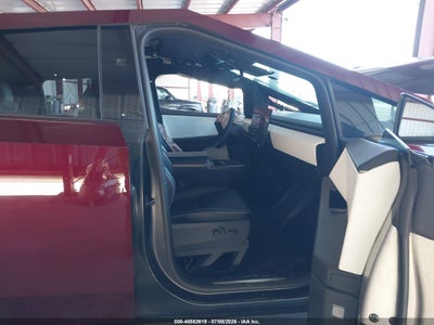 TESLA CYBERTRUCK