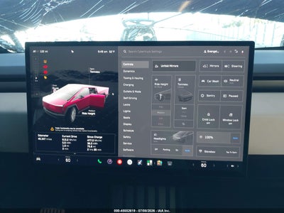 TESLA CYBERTRUCK