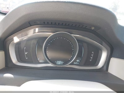 2015 VOLVO XC70 7