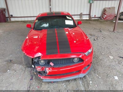 FORD MUSTANG