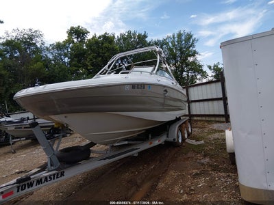 2004 Crownline 26'