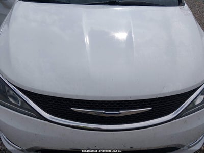 CHRYSLER PACIFICA