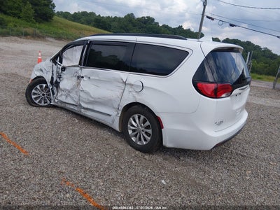 CHRYSLER PACIFICA
