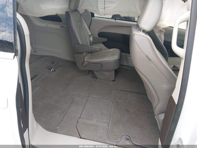 CHRYSLER PACIFICA