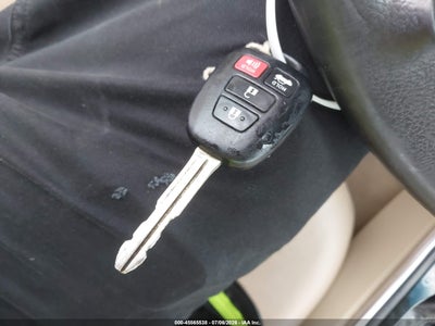 2016 TOYOTA CAMRY 11