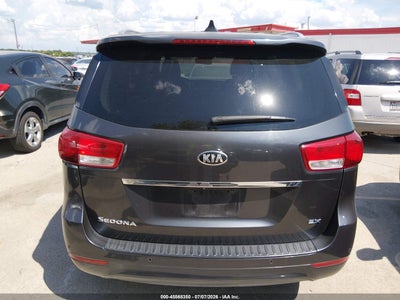 2017 KIA SEDONA 16