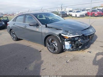 HYUNDAI ELANTRA