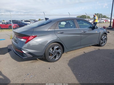 HYUNDAI ELANTRA