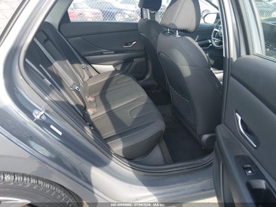 HYUNDAI ELANTRA