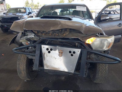TOYOTA TACOMA