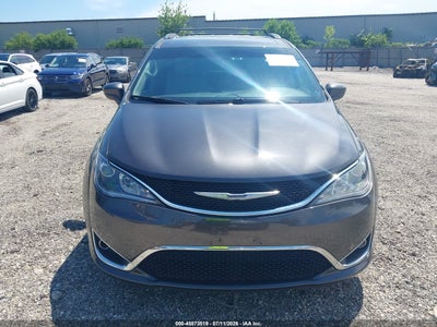 CHRYSLER PACIFICA