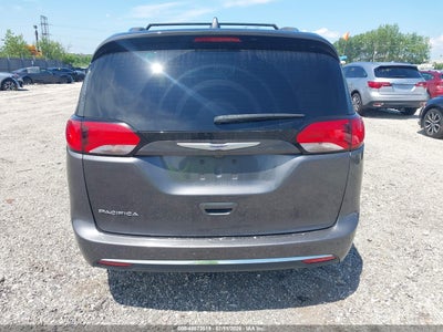 CHRYSLER PACIFICA