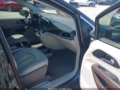 CHRYSLER PACIFICA