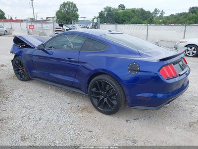FORD MUSTANG