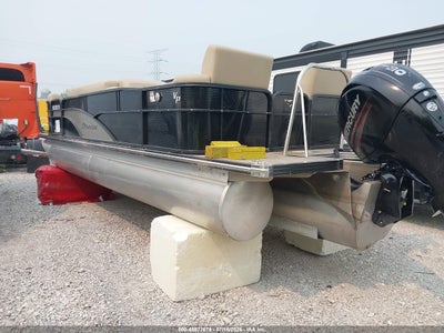 2019 Manitou Pontoon