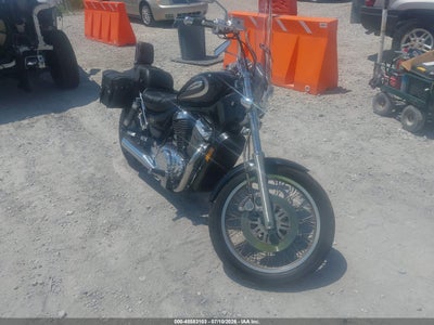 2004 Suzuki Vs800