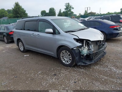 TOYOTA SIENNA