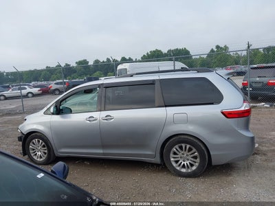TOYOTA SIENNA