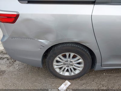 TOYOTA SIENNA