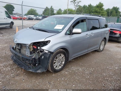 TOYOTA SIENNA