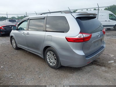 TOYOTA SIENNA