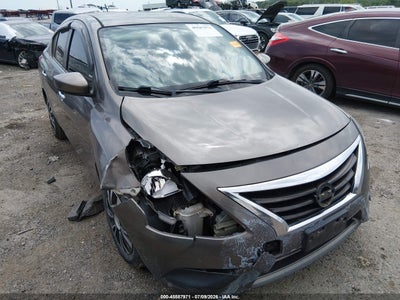 3N1CN7AP9GL816272 NISSAN VERSA Photo 1