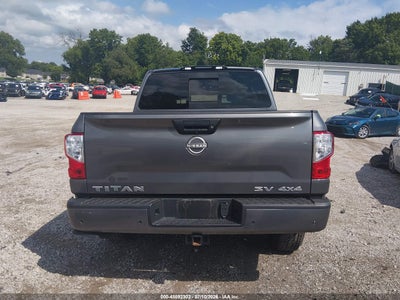 NISSAN TITAN