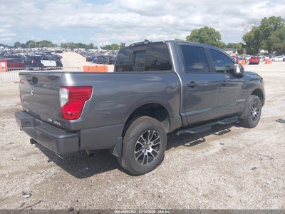 NISSAN TITAN