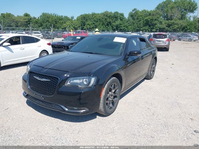 CHRYSLER 300