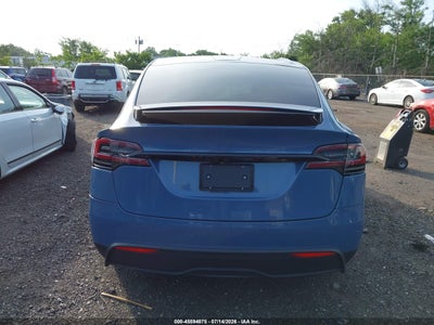TESLA MODEL X