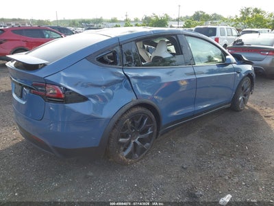TESLA MODEL X
