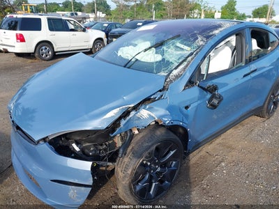 TESLA MODEL X