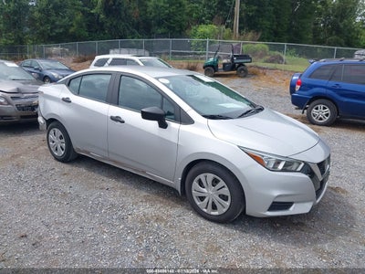 NISSAN VERSA