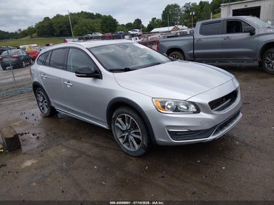 2017 Volvo V60 Cross Country