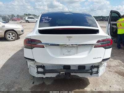 TESLA MODEL X