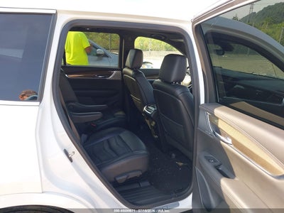 CADILLAC XT6