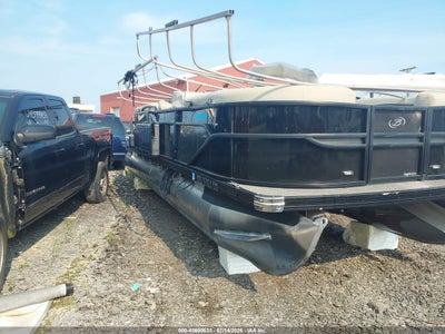 2023 Barletta Pontoon