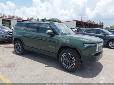 2025 Rivian R1S