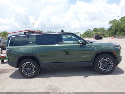RIVIAN R1S