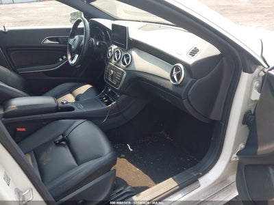 MERCEDES-BENZ CLA 250