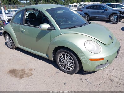 2010 Volkswagen New Beetle