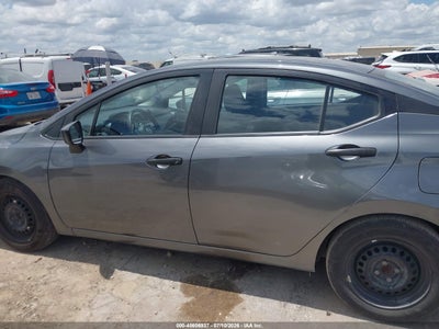 NISSAN VERSA