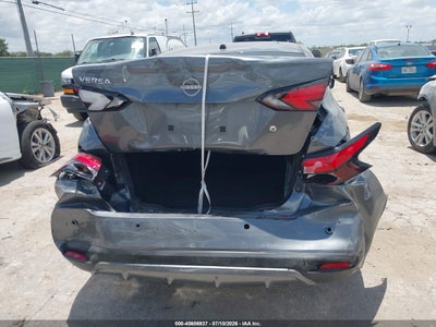 NISSAN VERSA